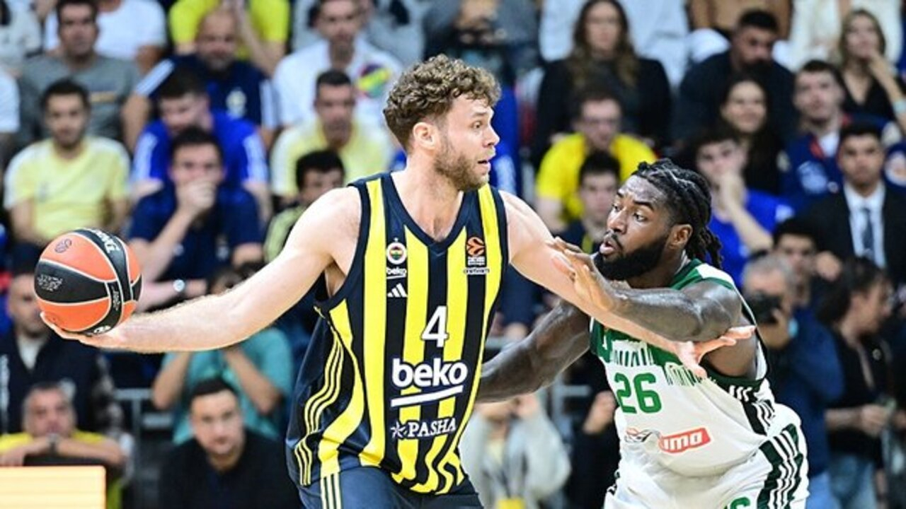 Fenerbahçe geri dönüşü gerçekleştiremedi, Pana'ya evinde kaybetti! Fenerbahçe Beko 76 - 81 Panathinaikos | Maçın özeti