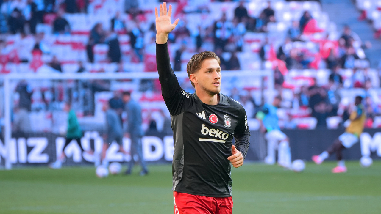 Beşiktaş yönetiminden derbi öncesi Semih Kılıçsoy kararı! Yeni maaşı belli oldu