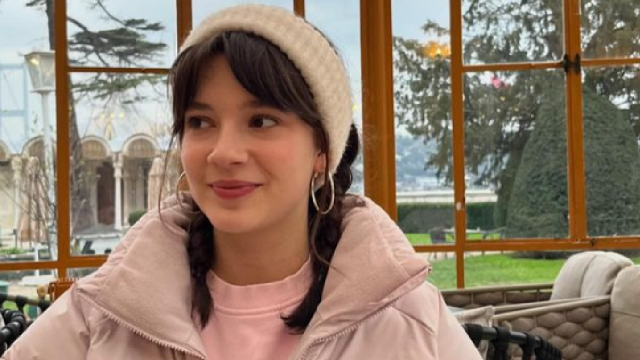 Kızıl Goncalar'ın Zeynep'i Mina Demirtaş'tan ödül töreninde umut dolu sözler: "Umudumuzu kıramayacaklar"