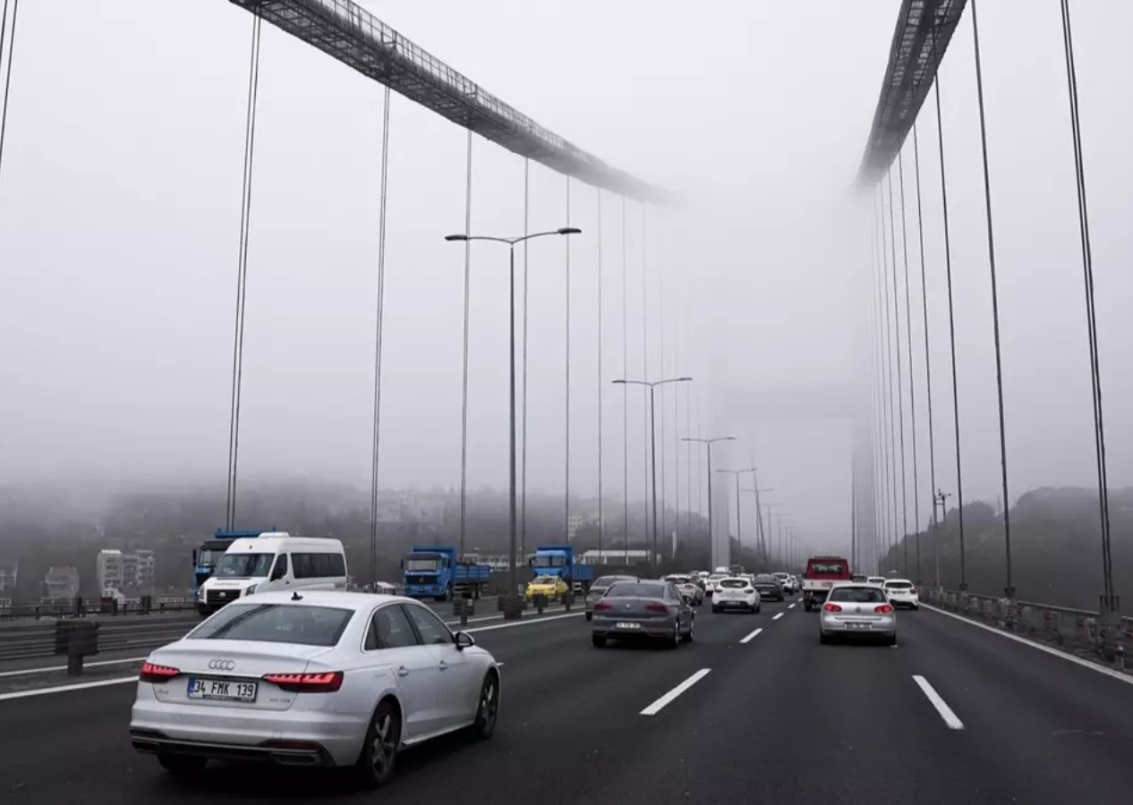 Meteoroloji'den İstanbul dahil çok sayıda il için sis ve pus uyarısı! Göz gözü görmeyecek...