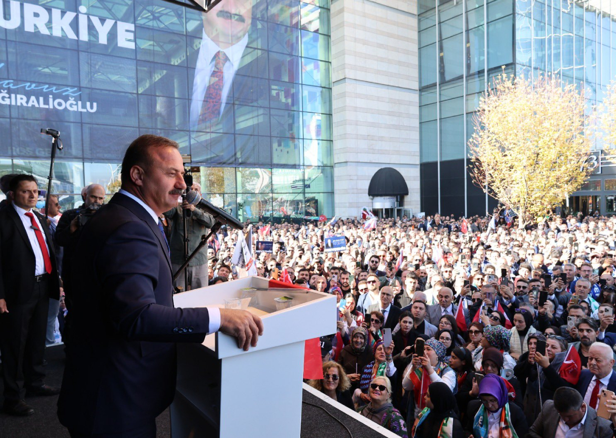 Anahtar Parti (A Parti) kuruldu; Yavuz Ağıralioğlu'nun parti lansmanında coşkulu kalabalık