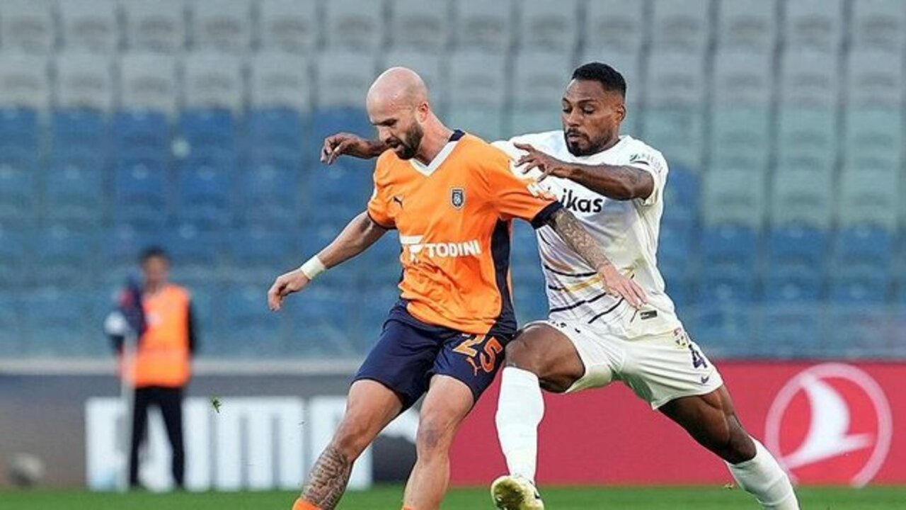 Başakşehir'de 2 gol çıktı, puanlar paylaşıldı! Başakşehir 1 - 1 Eyüpspor | Maçın özeti