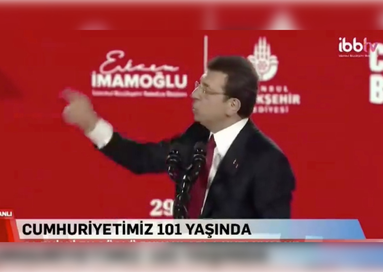Ekrem İmamoğlu Yenikapı'da kendini cumhurbaşkanı adayı ilan etti