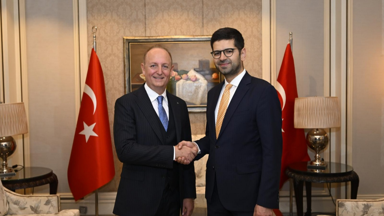 2 trilyon doları yönetiyorlar! Dünyanın en büyük özel sermaye fon yöneticileri yatırım için geldi