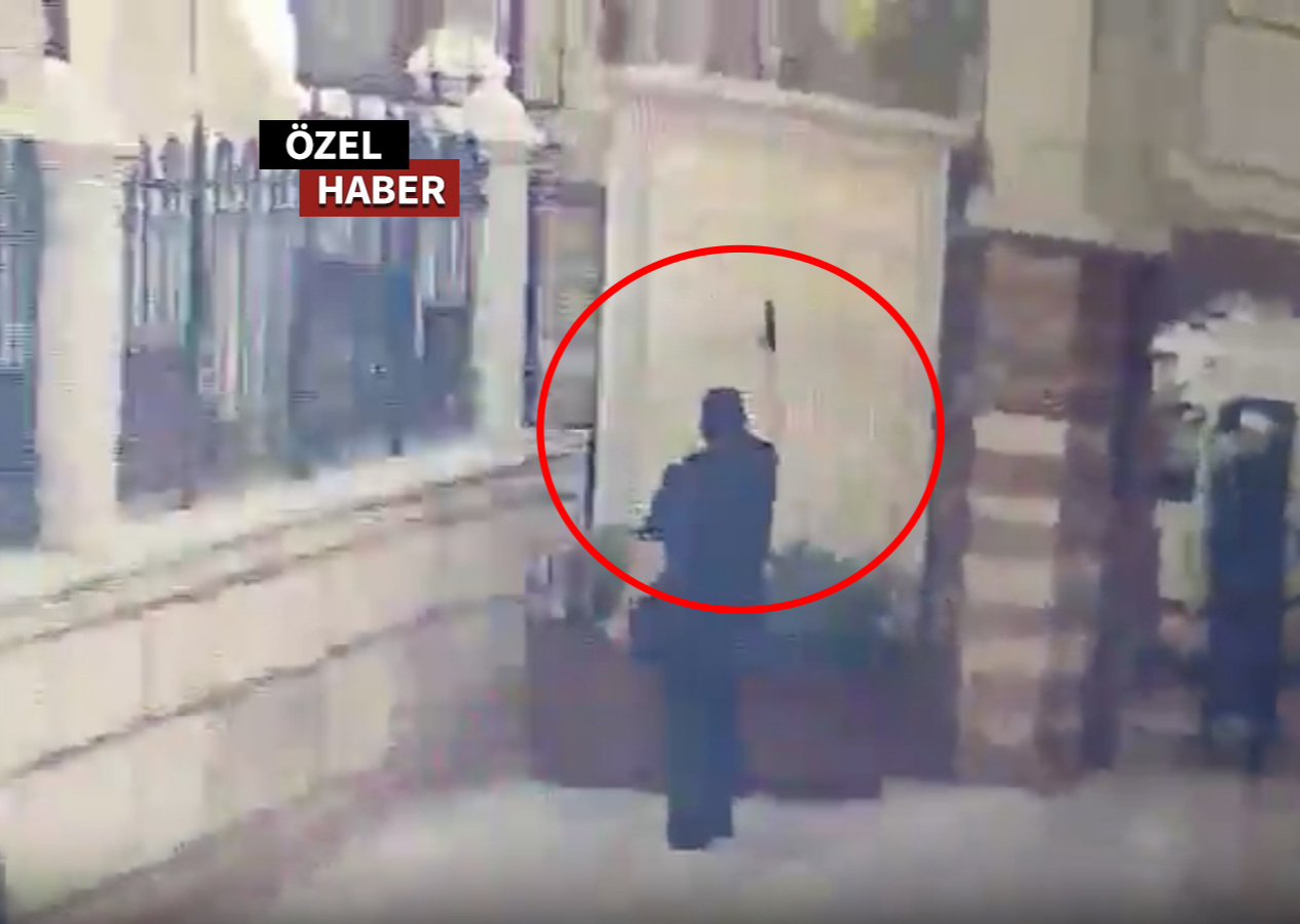 Fatih'te İsmailağa Camii'nin önünde havaya ateş açıldı! Dehşet anları kamerada...