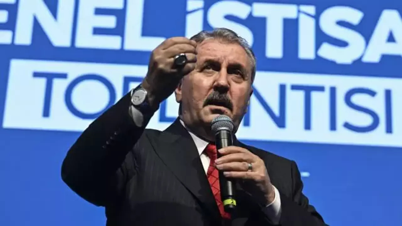 Mustada Destici: Muhatap Kürt kardeşlerimiz olmalı!