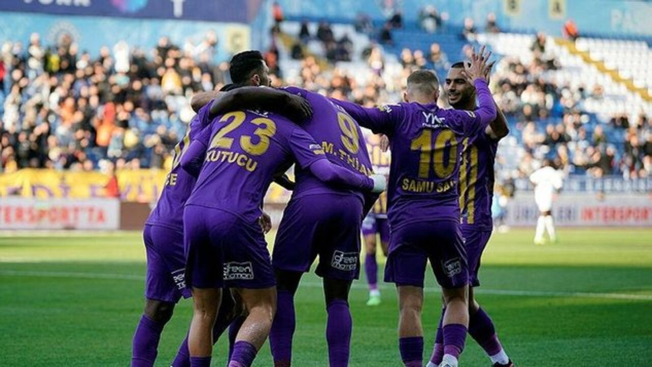 Eyüpspor evinde duble yaptı, 3 puanı hanesine yazdırdı! Eyüpspor 2 - 0 Hatayspor | Maçın özeti