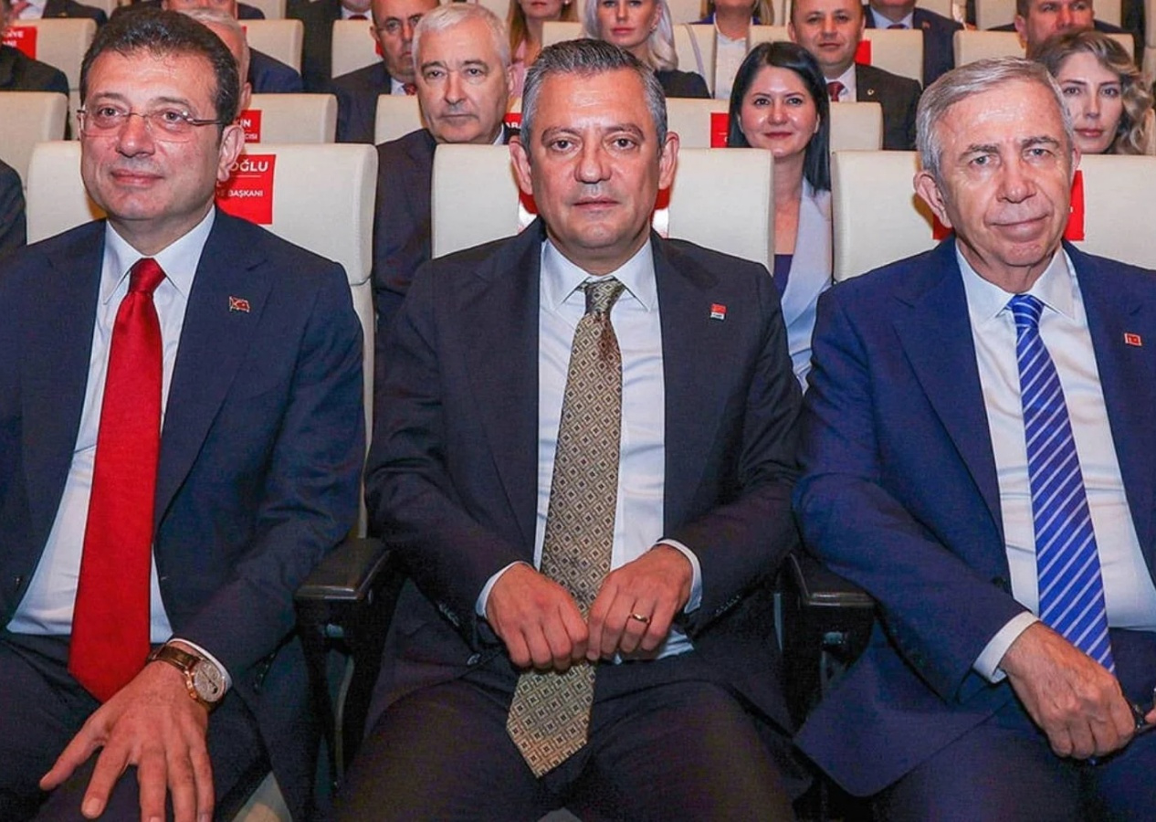 CHP'de kazan kaynıyor! Parti üçe bölündü... Ekrem İmamoğlu rahatsızlığı!