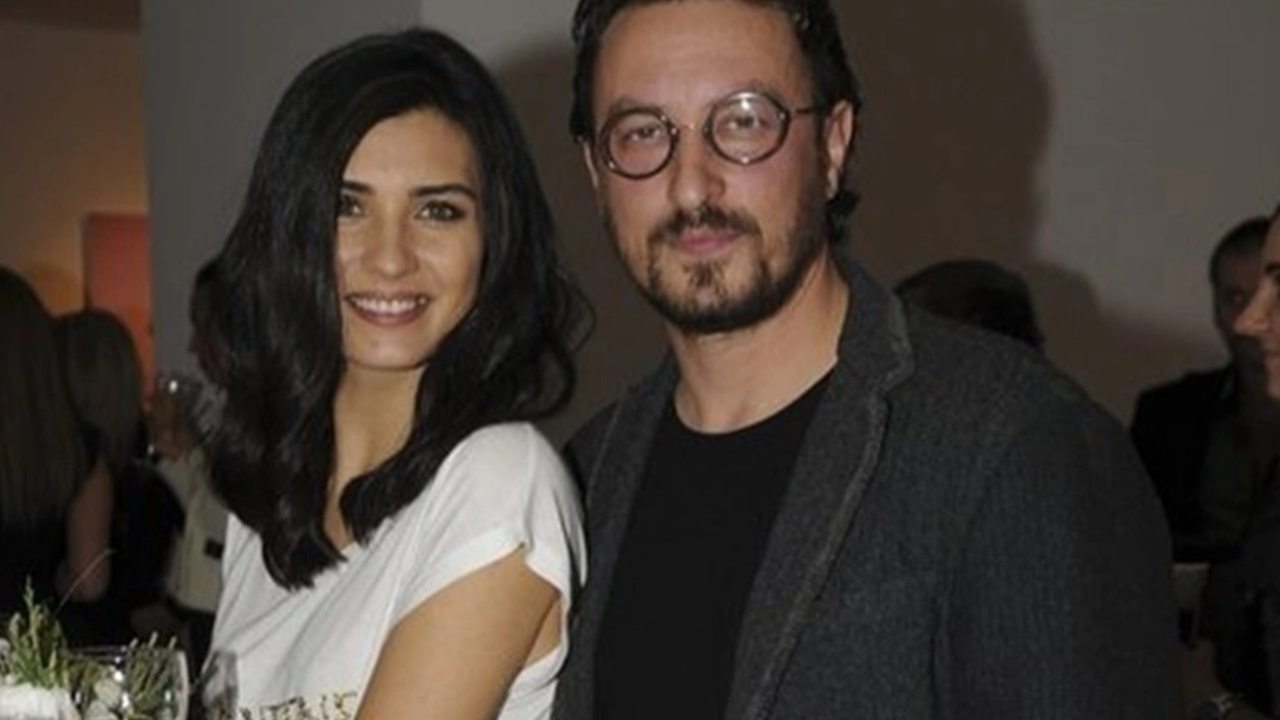Zaman su gibi aktı! Tuba Büyüküstün'ün ikiz kızları büyüdü, annelerinin boyuna yaklaştı: İşte son halleri