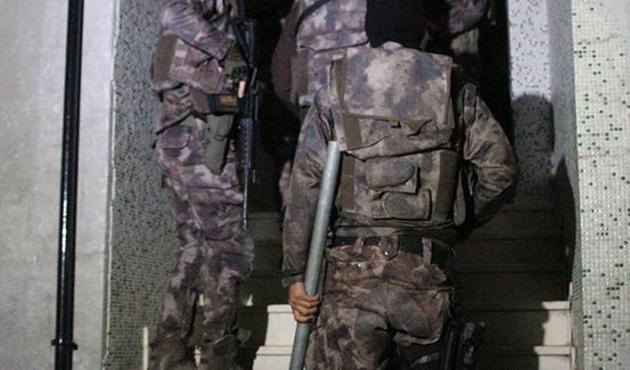 İstanbul'da şafak operasyonu:  20 adrese  baskın