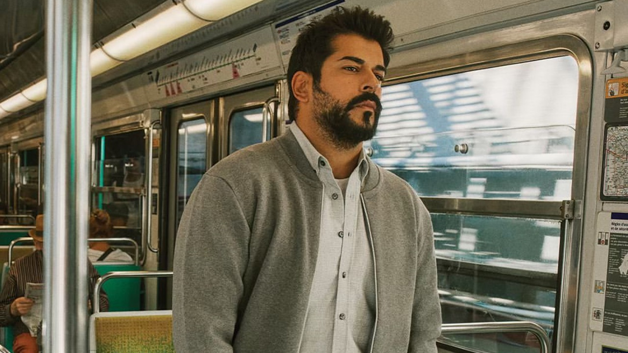 Burak Özçivit'in yeni spor arabasının fiyatı dudak uçuklattı