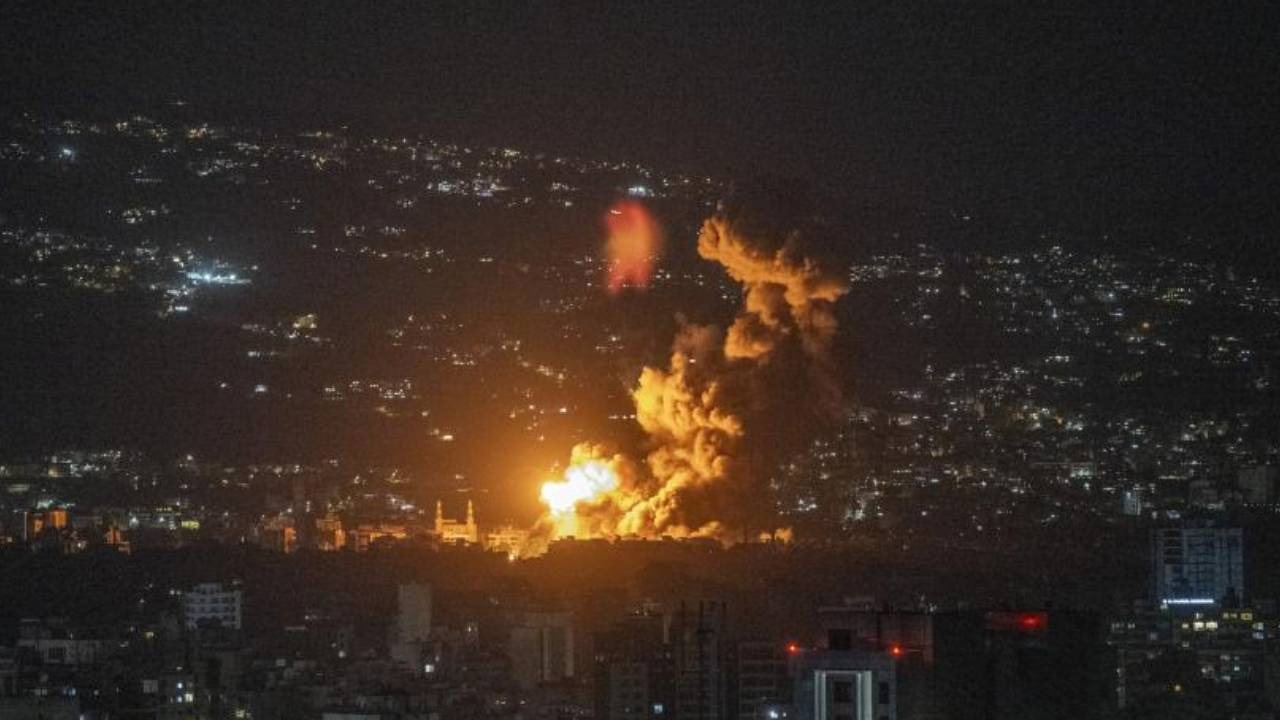 İsrail katliama devam ediyor! Lübnan'da onlarca saldırı düzenlendi: Çok sayıda can kaybı var!