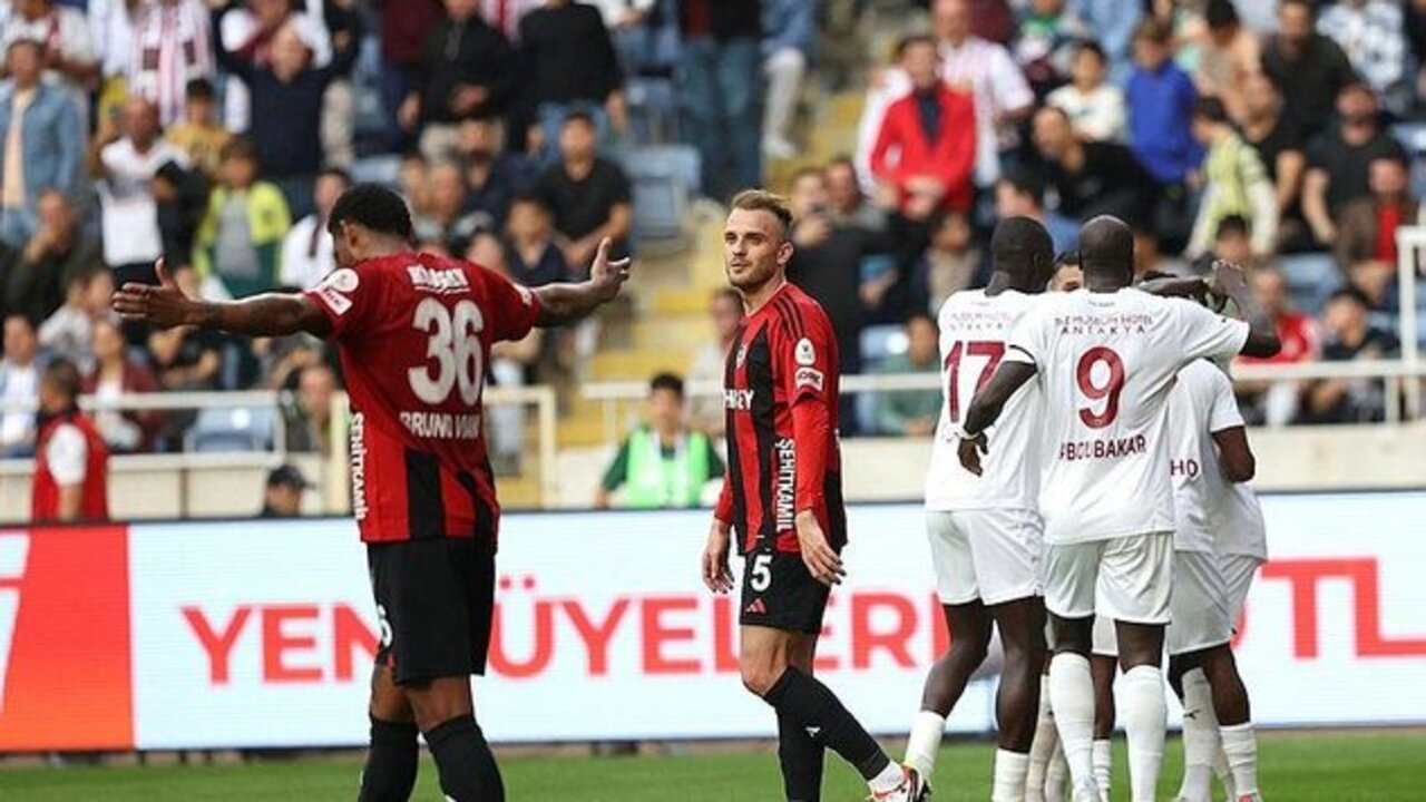 Hatayspor evinde 3 attı, bu sezon ilk 3 puanını aldı! Hatayspor 3 - 1 Gaziantep FK | Maçın özeti