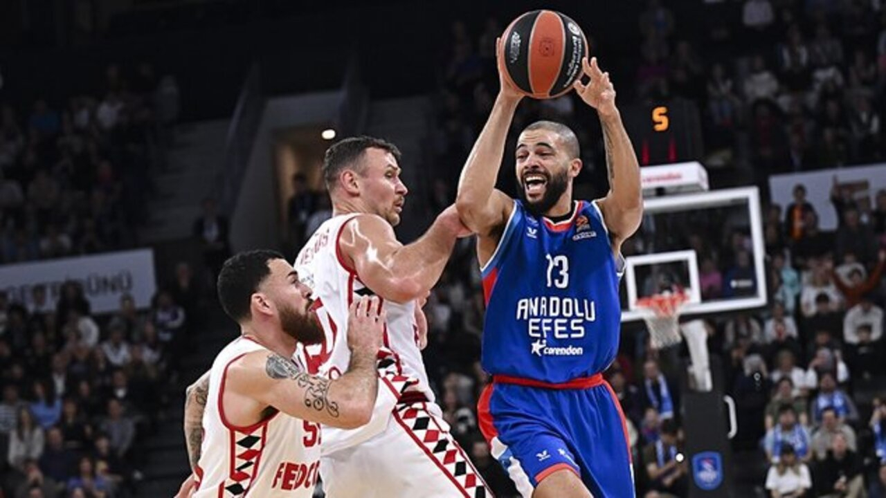 Anadolu Efes Monaco'ya diş geçiremedi, evinde kaybetti! Anadolu Efes 69 - 81 Monaco | Maçın özeti