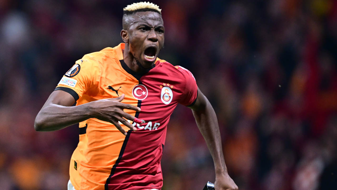 Galatasaray'ın yıldızlarını izlemeye geldiler! Victor Osimhen için Chelsea gözlemcileri Tottenham maçına geldi