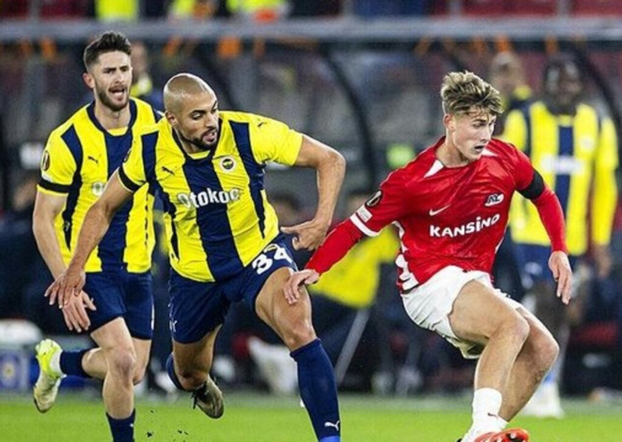 Fenerbahçe çok kaçırdı, 3 puanı Hollanda'da bıraktı! AZ Alkmaar 3 - 1 Fenerbahçe | Maçın özeti
