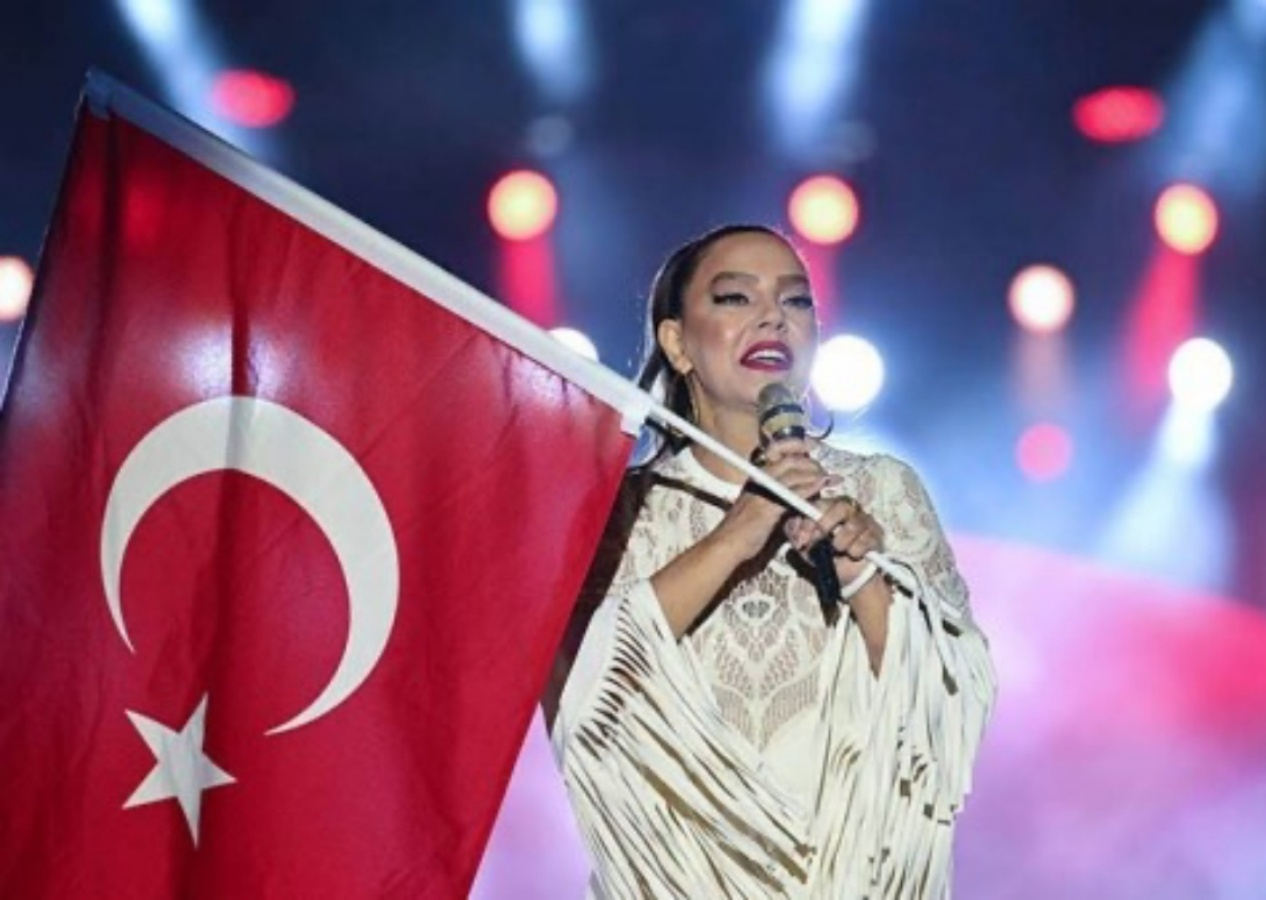 Ankara Büyükşehir Belediyesi'nden Ebru Gündeş konseri açıklaması! 69 milyon değil, 45 milyon ödenmiş