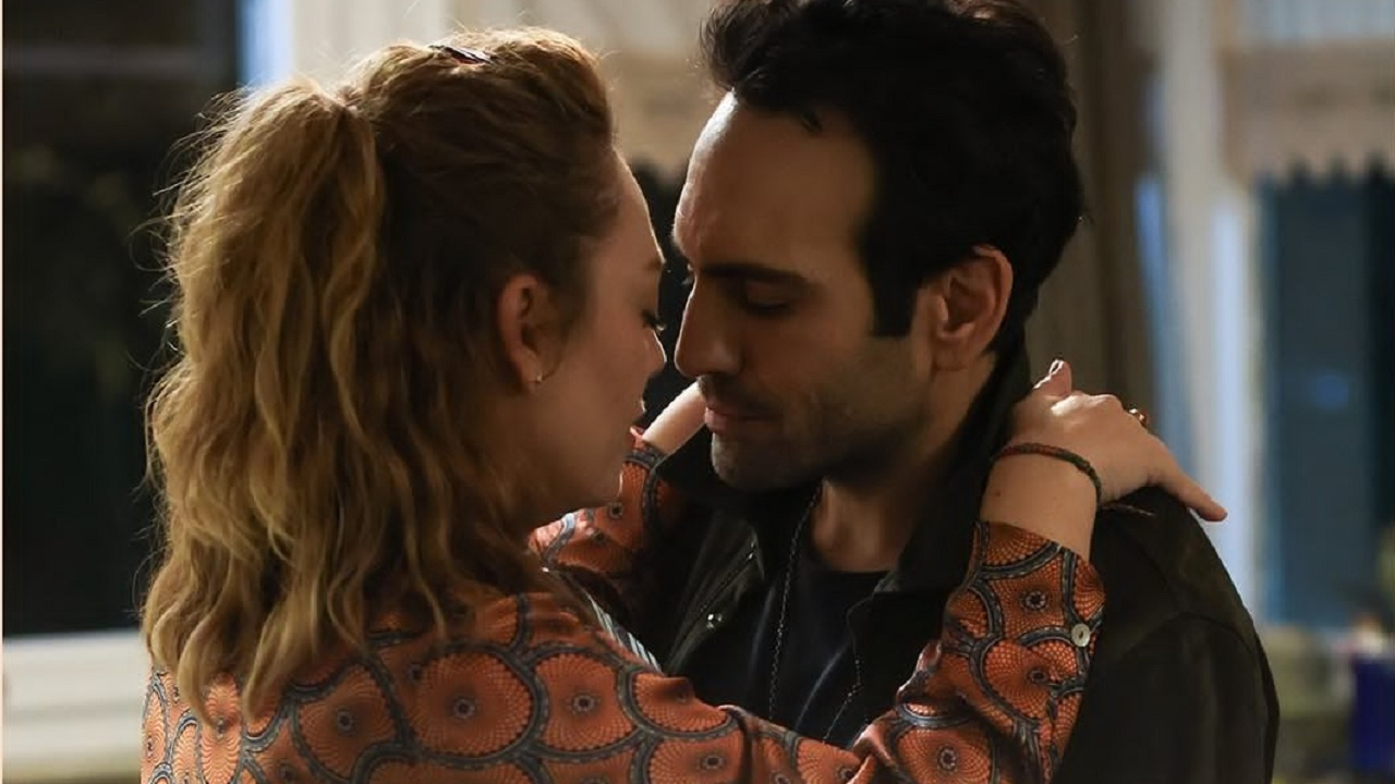 Bahar yine olay sahneleri ile ekrana kilitledi! Bahar, Rengin ve Timur'dan Efsun'a şok sözler! "Şimdi mat olmayı bekleyin"