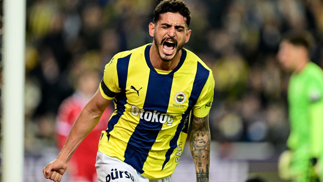 Fenerbahçe'de Samet Akaydin'in ayrılığını Jose Mourinho engellemiş
