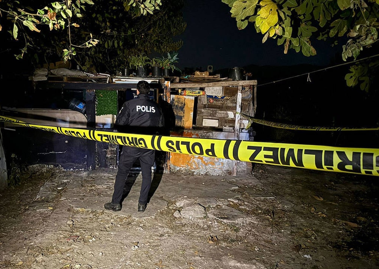 İzmir'de 5 kardeşin öldüğü soba faciasında kahreden detay: Anne kapıyı kilitleyip hurda toplamaya gitmiş