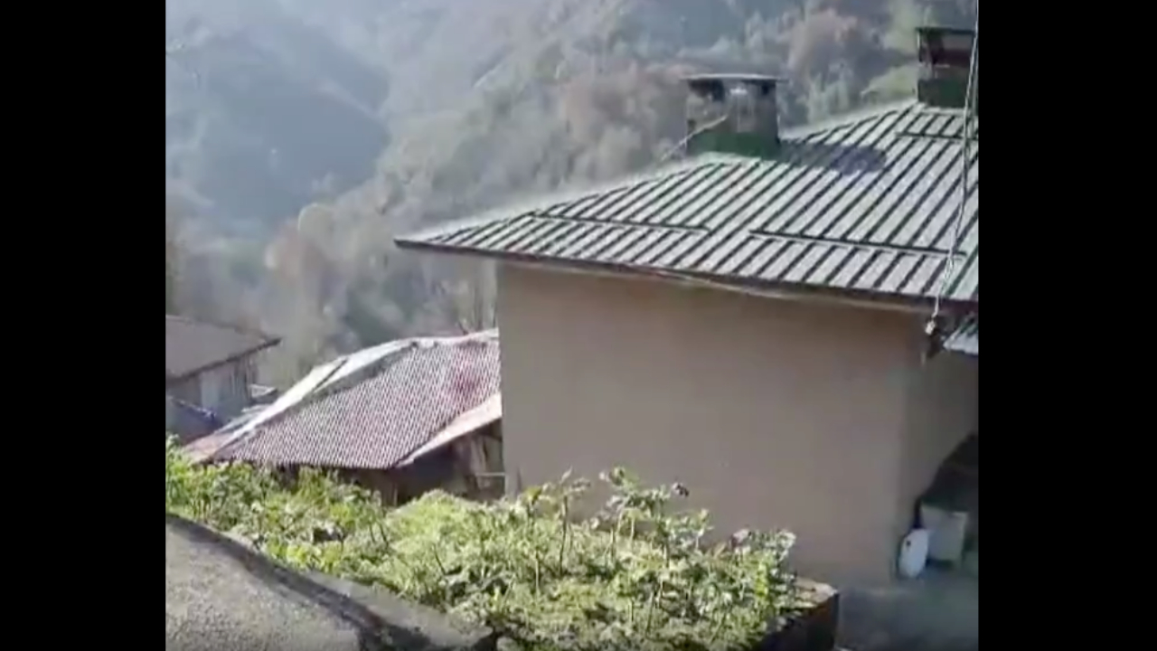 Rize'de 4.7'lik deprem anı kamerada! Uzun zamandır böyle şiddetlisi olmamıştı...