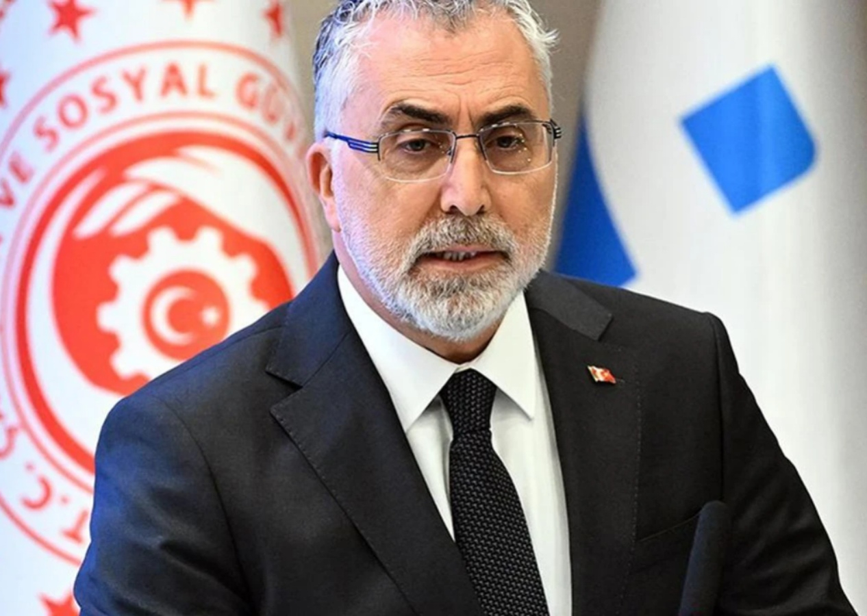 Bakan Işıkhan'dan son dakika asgari ücret açıklaması! Herkesin mutabık kaldığı bir tutarda uzlaşılacağını ümit ediyoruz
