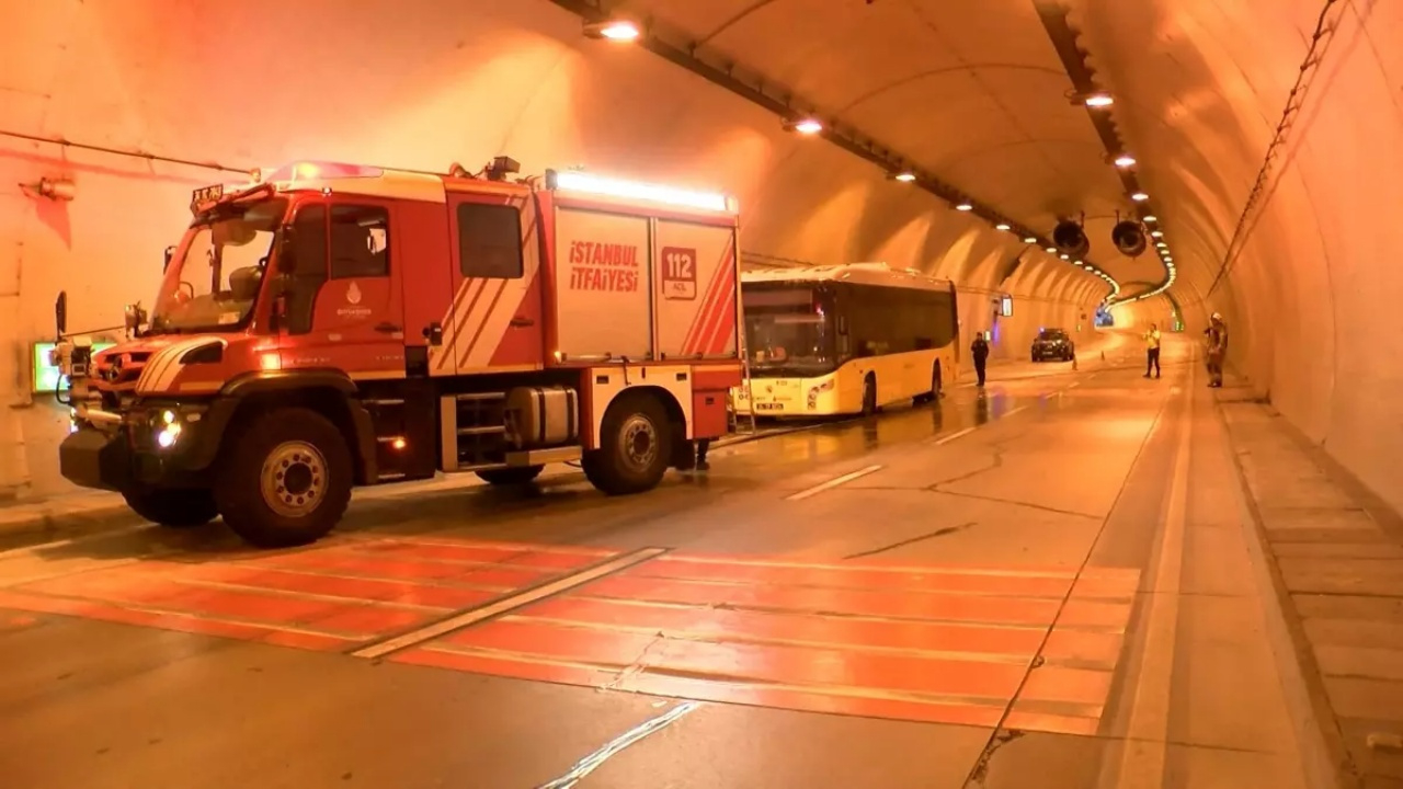 Dolmabahçe Tüneli'nde seyir halindeki İETT otobüsünde yangın çıktı!