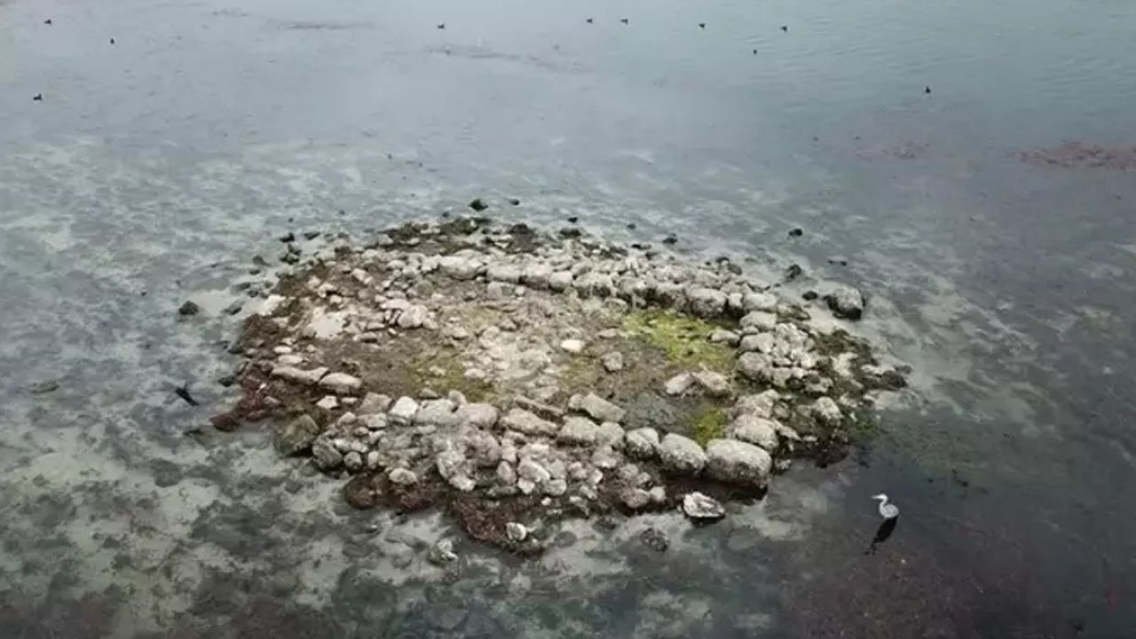 Sapanca'da sular çekildi tarih fışkırdı