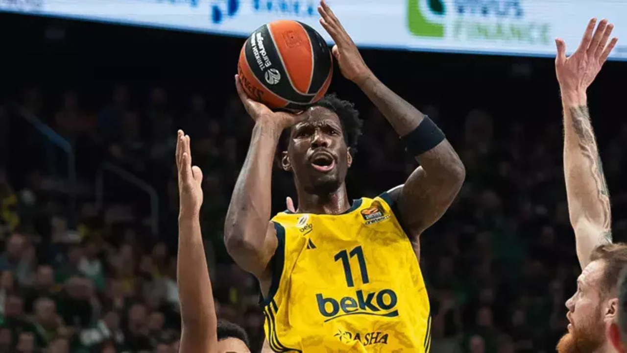 Fenerbahçe'den zirve inadı, galibiyeti seriye bağladı! Zalgiris Kaunas 65 - 72 Fenerbahçe Beko | Maçın özeti