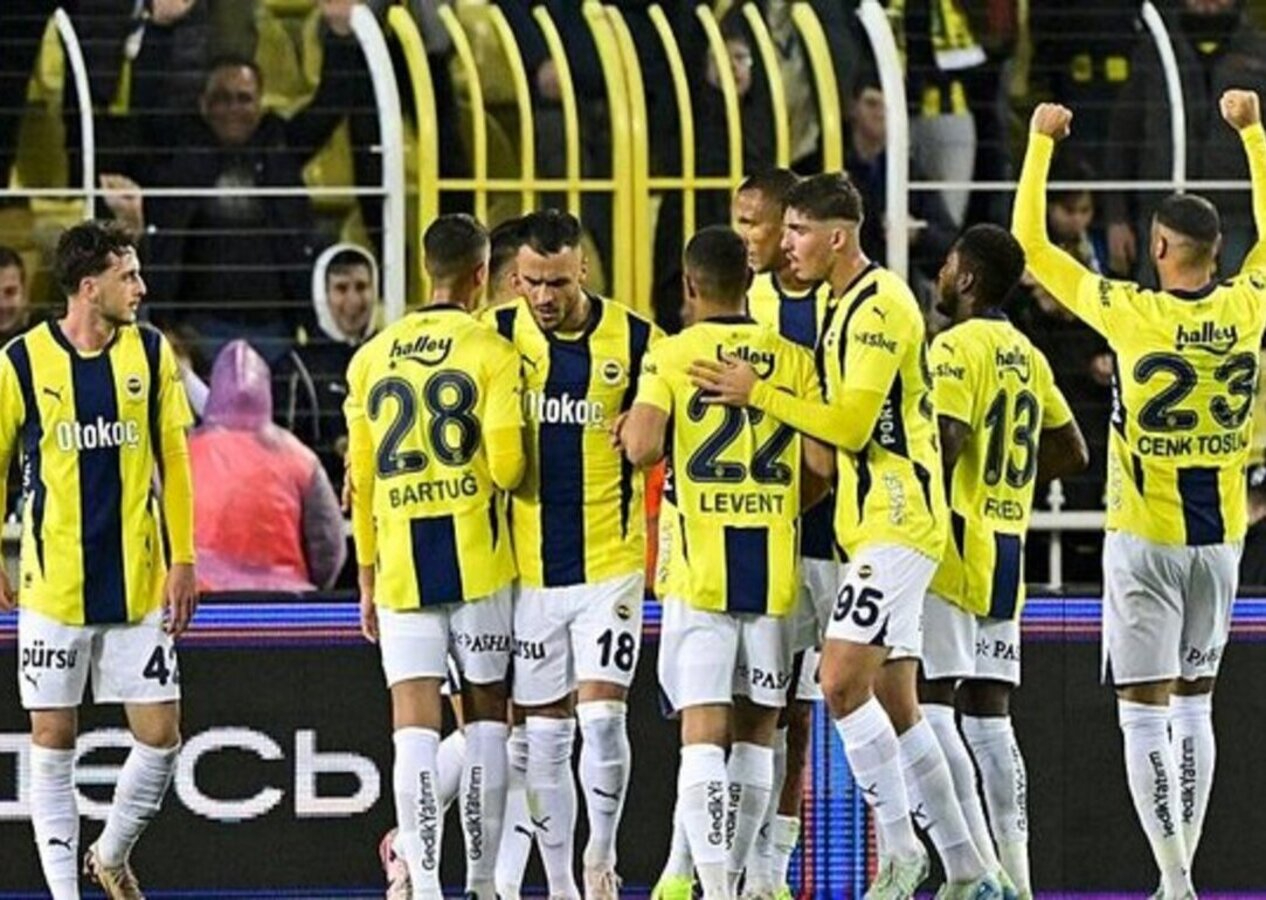 Fenerbahçe'de yedekler yıldızlaştı, Zenit Kadıköy'de yıkıldı! Fenerbahçe 2 - 1 Zenit | Maçın özeti