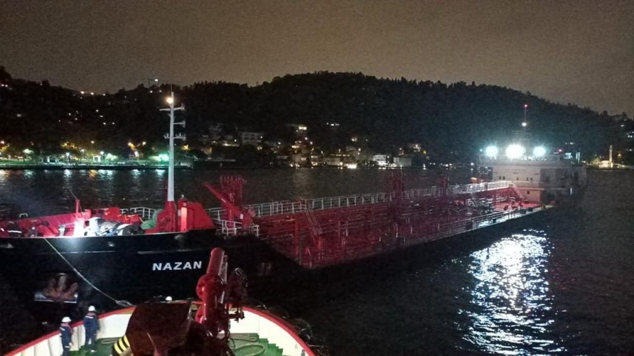 İstanbul Boğazı'nda gemi arızası! Askıya alınan gemi trafiği çift yönlü açıldı
