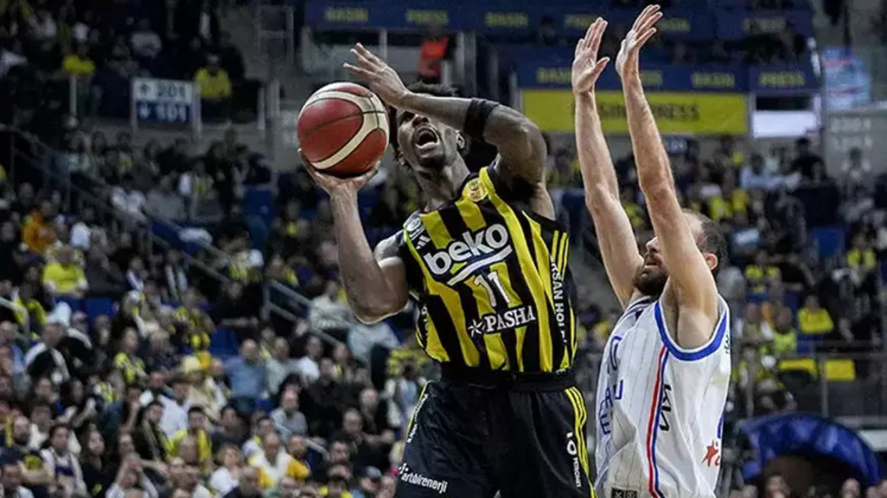 Anadolu Efes direnemedi, Fenerbahçe evinde farklı geçti! Fenerbahçe Beko 86 - 72 Anadolu Efes | Maçın özeti
