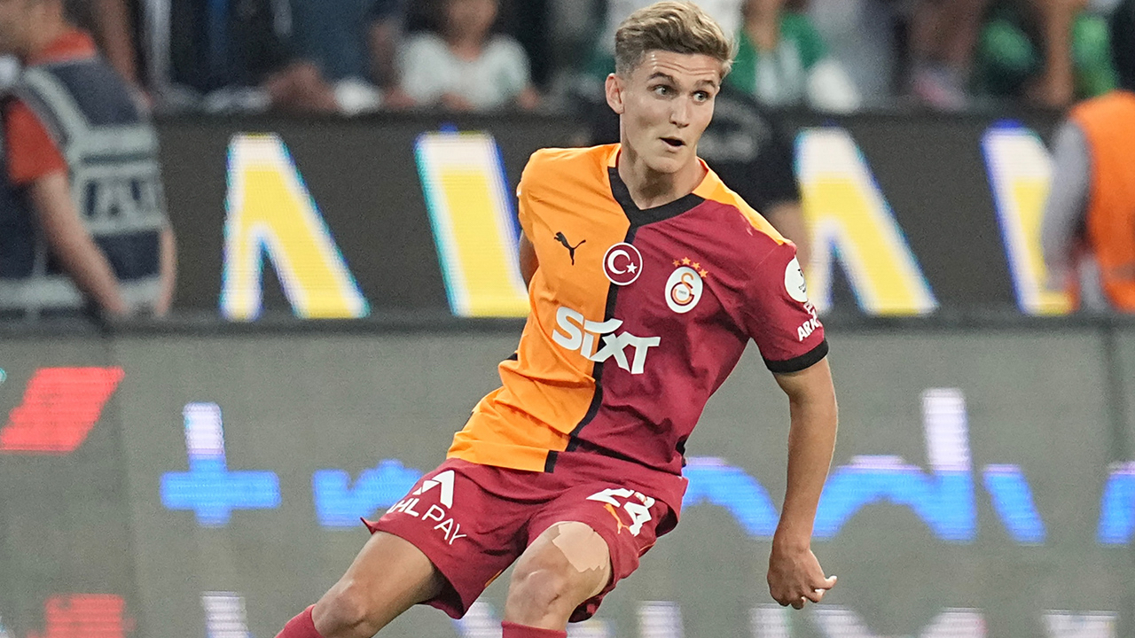 Ismail Jakobs'un sakatlığı sonrası Elias Jelert'e gün doğdu! Okan Buruk ilk 11'de şans verecek