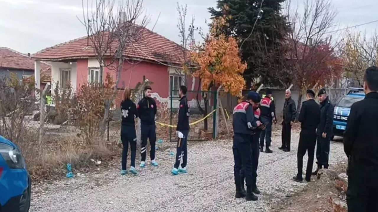 Kırıkkale'de şizofren hastası annesini bıçakladı eniştesinin boğazını kesti!