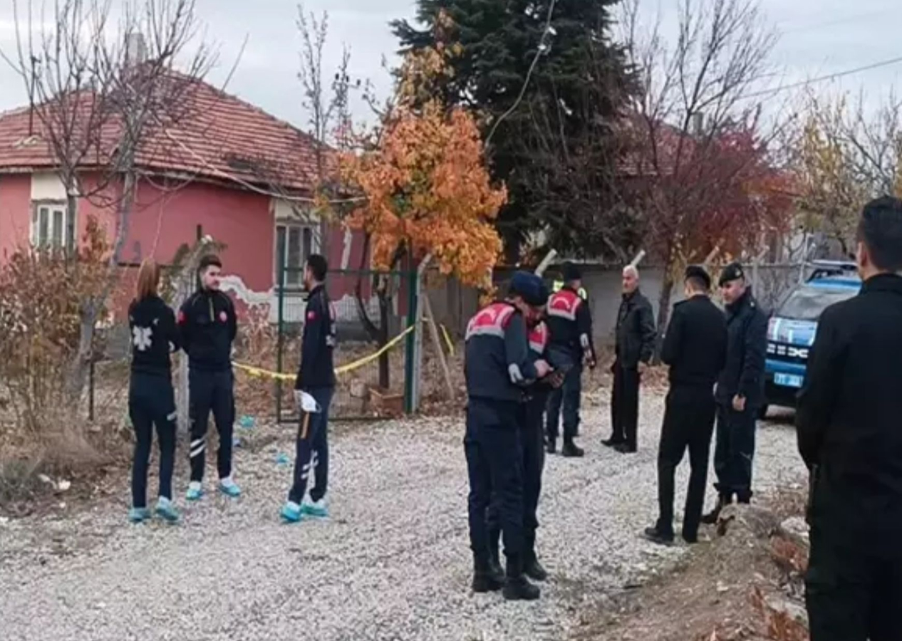 Kırıkkale'de şizofren hastası annesini bıçakladı eniştesinin boğazını kesti!