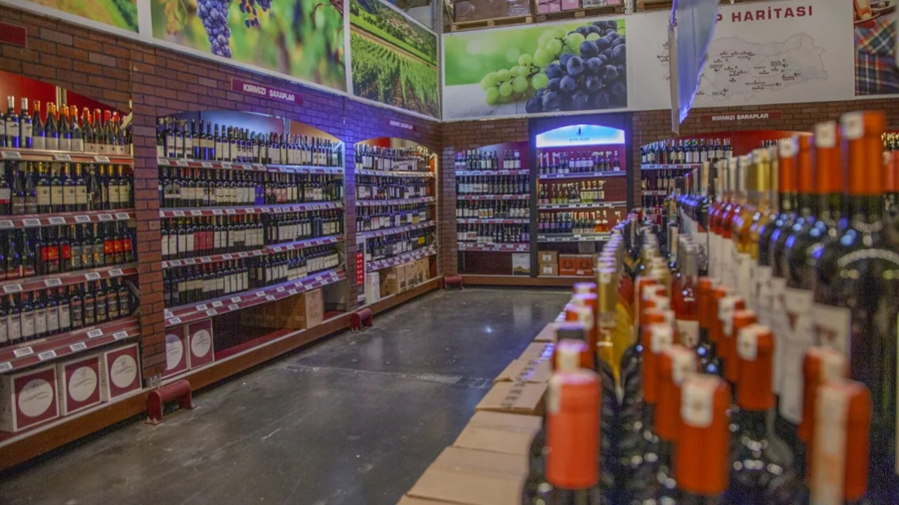 1 Ocak'tan itibaren sıkı denetim geliyor! Alkol ve sigara satan yerlere kamera şartı