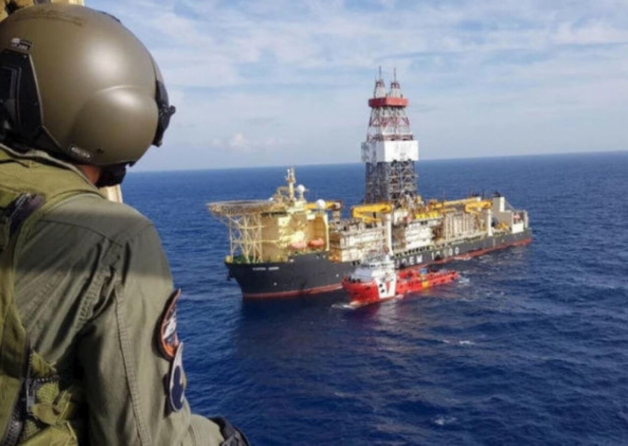 İkiyüzlü Yunanistan! El altından petrol ve gazı Batı’ya taşıyor...
