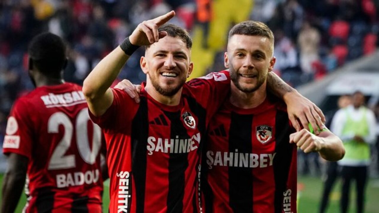 Gaziantep FK evinde 3 attı, haftayı 3 puanla kapattı! Gaziantep FK 3 - 0 Başakşehir FK | Maçın özeti