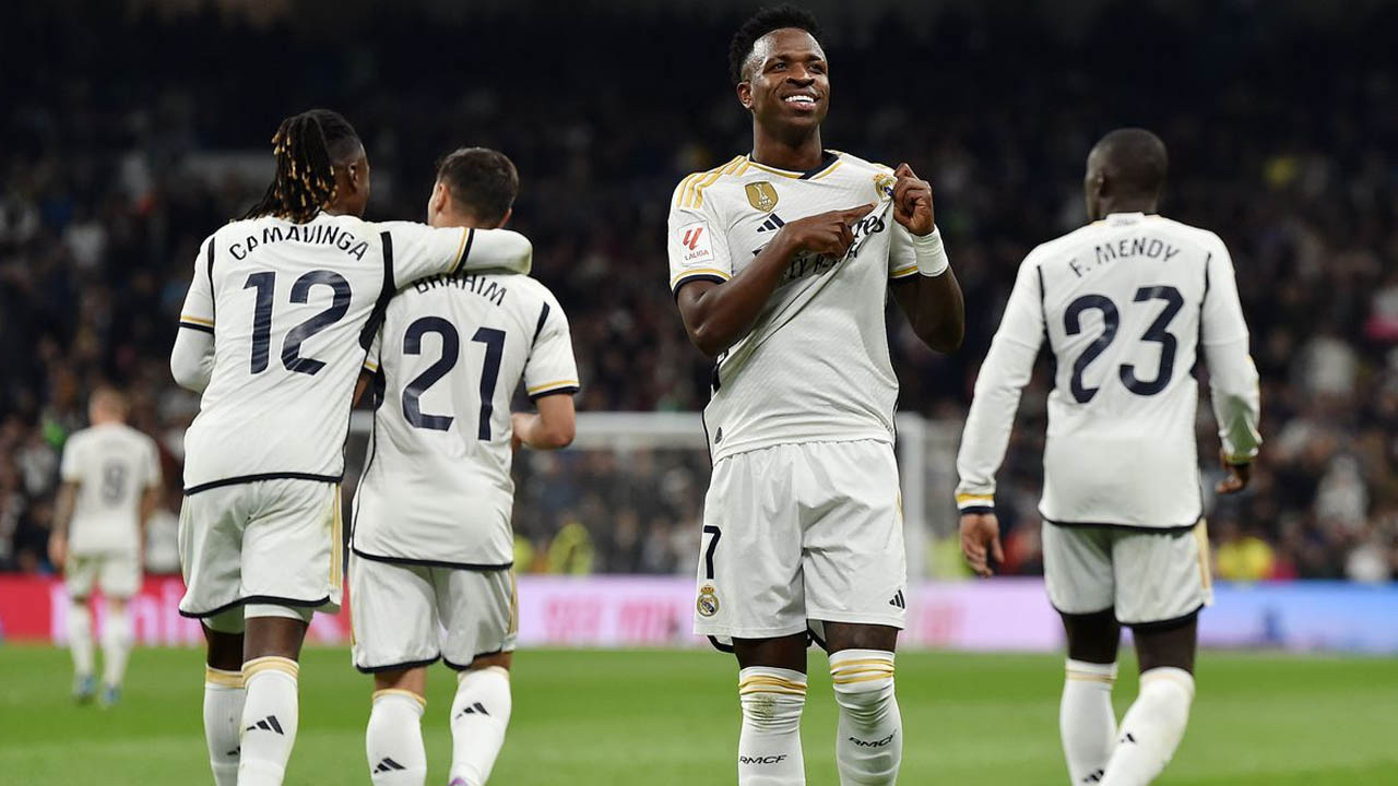 Real Madrid'de sakatlık listesi artarak devam ediyor! Son kayıp Vinicius Jr.