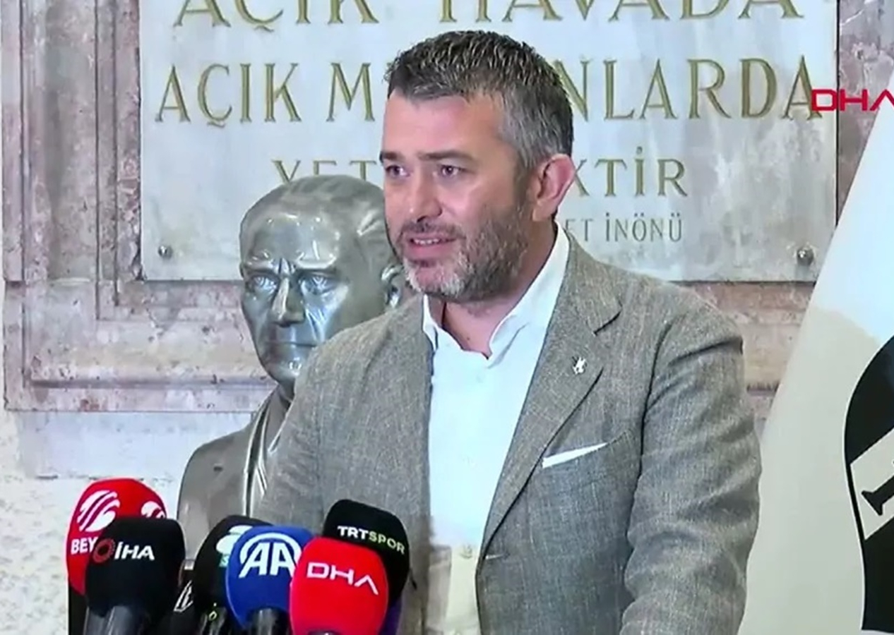 Beşiktaş yönetiminde istifa depremi: Onur Göçmez görevini bıraktı