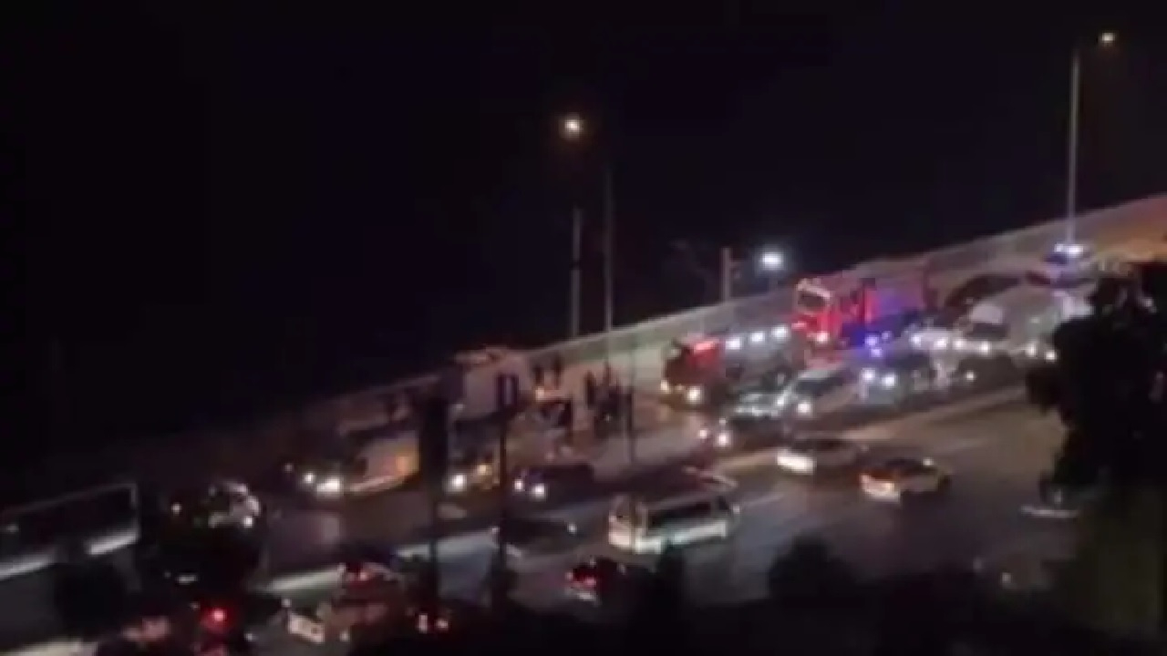 İzmir son dakika haberi: Bayraklı'da yaşanan kazada 5 kişi yaralandı