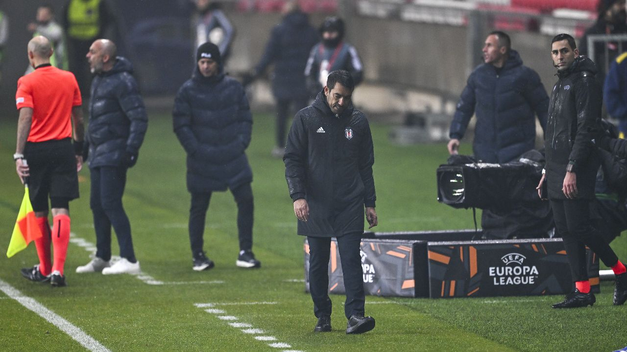 Giovanni van Bronckhorst'tan çok konuşulacak açıklamalar: İyi performans göstermiyorum!