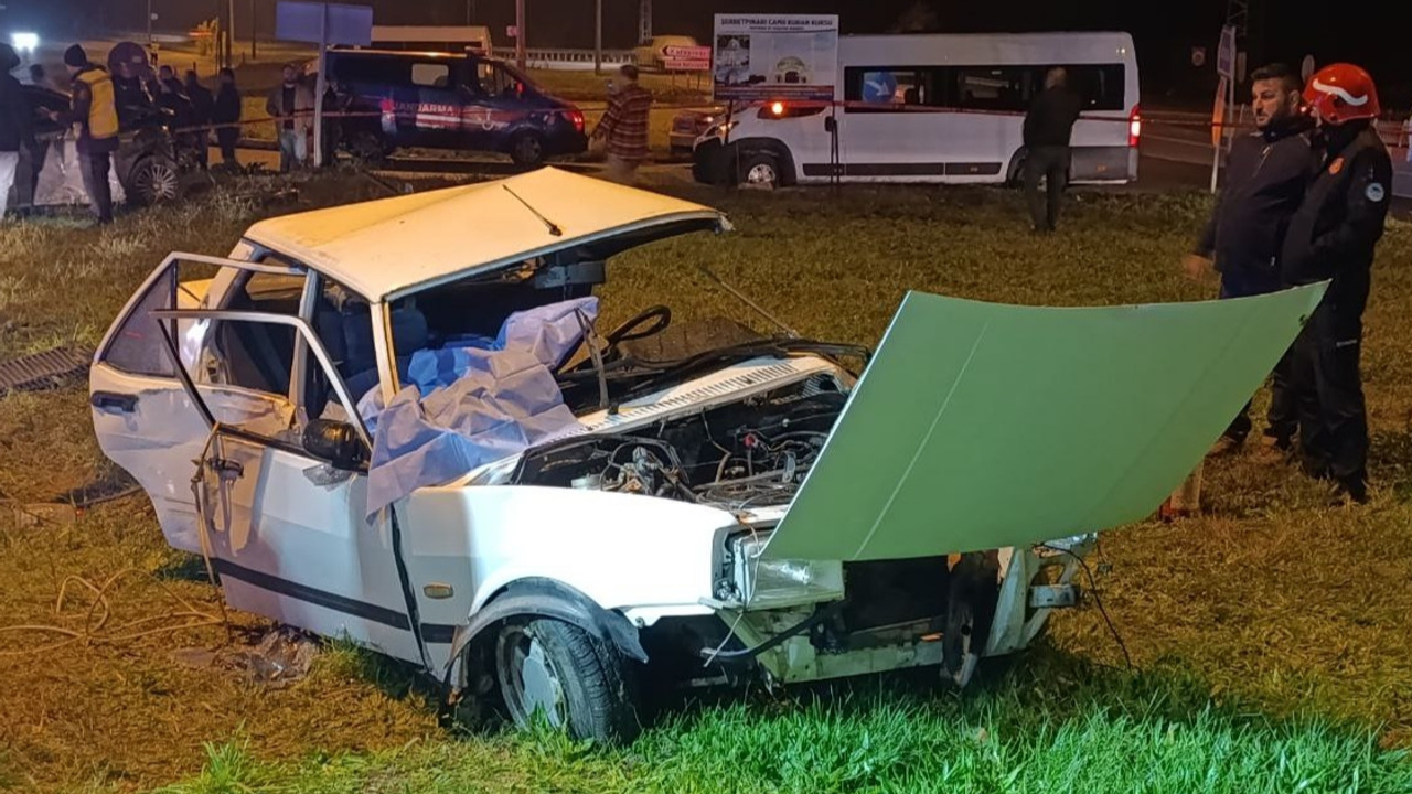 Sakarya son dakika haberi: İki otomobilin çarpıştığı kazada karı koca hayatını kaybetti
