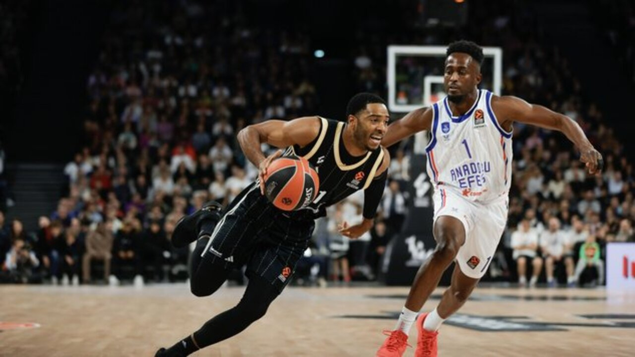 Anadolu Efes Lyon'a engel olamadı, son çeyrekte dağıldı! Lyon-Villeurbanne 97 - 82 Anadolu Efes | Maçın sonucu