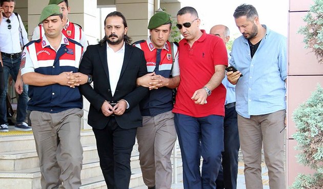 Emrah Serbes'in iddiası acılı ağabeyi çileden çıkarttı!