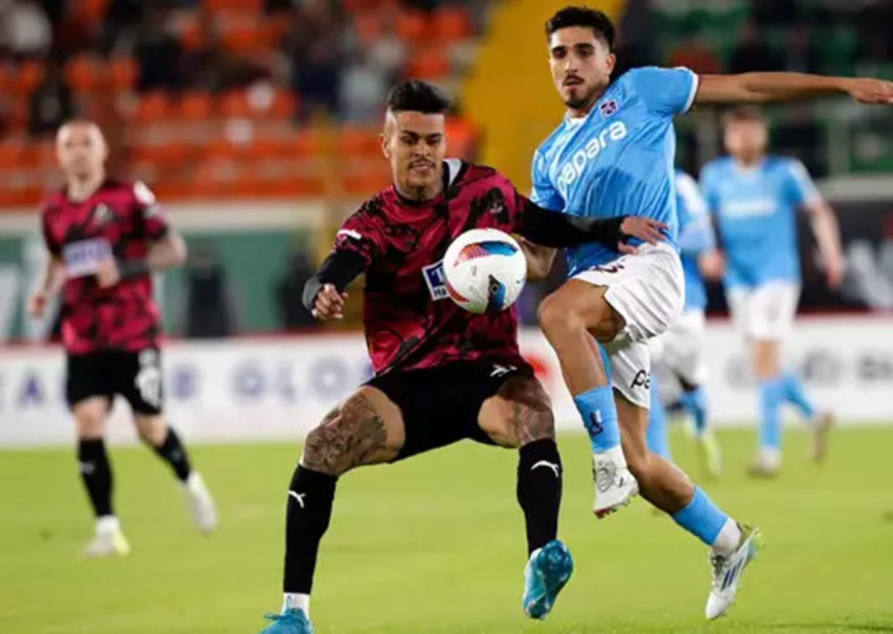 Trabzonspor skoru koruyamadı, deplasmanda 3 puanı bıraktı! Alanyaspor 2 - 1 Trabzonspor | Maçın özeti