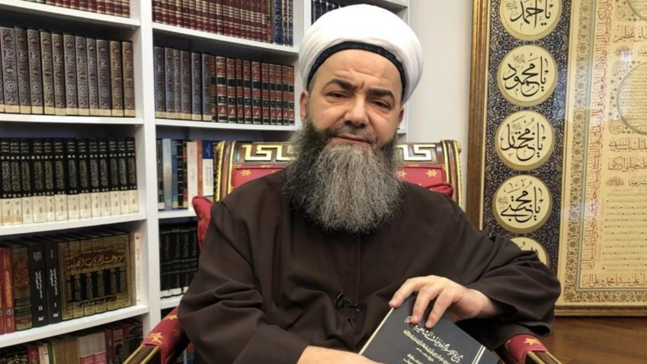 Cübbeli Ahmet hastaneye kaldırıldı