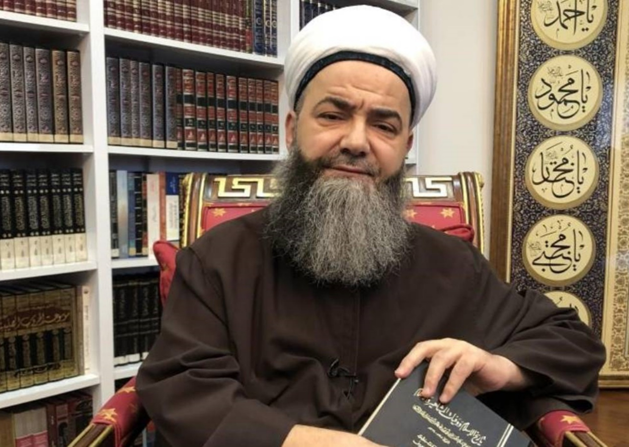 Cübbeli Ahmet hastaneye kaldırıldı