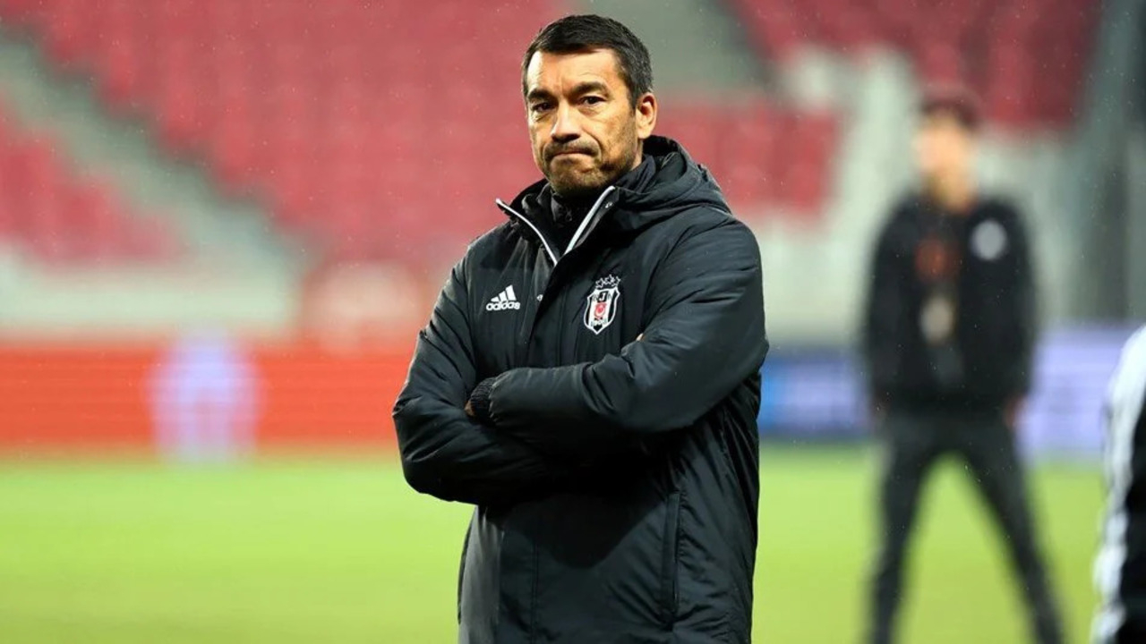 Beşiktaş'ta Giovanni van Bronckhorst ile yollar ayrıldı!