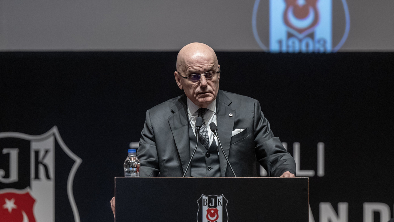 Beşiktaş Divan Kurulu Başkanı Tevfik Yamantürk: "Yeni hoca ve transfer getirmeyin, Serdar Topraktepe ile devam edin"